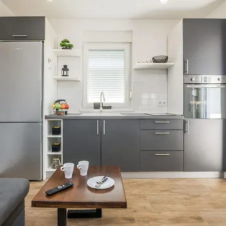 Pejakovic 4 By Interhome Apartmán Vir