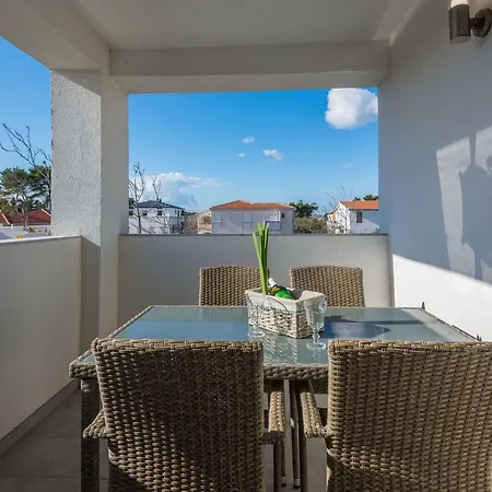 Pejakovic 4 By Interhome * Вир