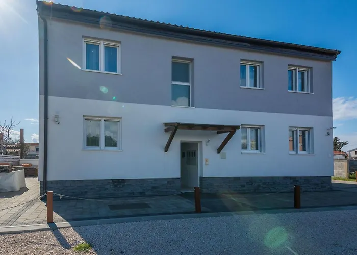 Pejakovic 4 By Interhome Apartamento *